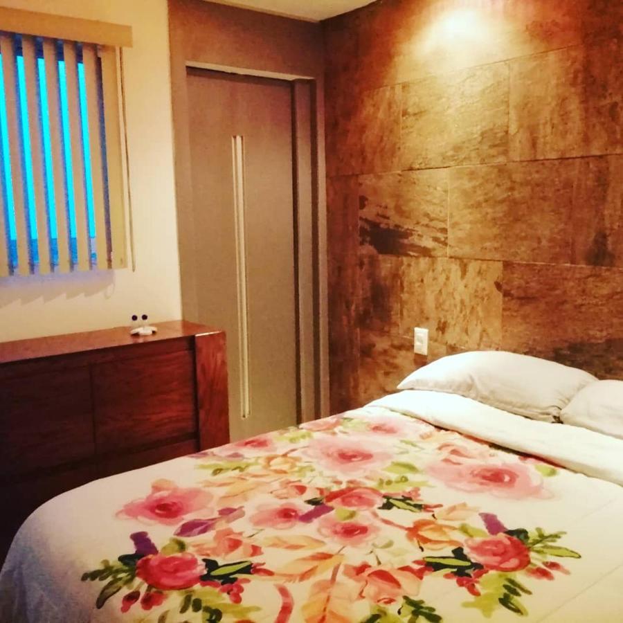 Pule Pule Hostal Boutique Guadalajara Zewnętrze zdjęcie